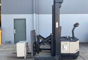 Crown 30WR3000 1.5t Heavy Duty Walkie Reach - Electric 3 Stage 5.2m lift Large Wheels Excellent Batt