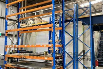   LOT #90 Pallet racking