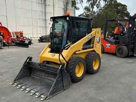 Cat 226B3 Skid steer (146hrs) - picture0' - Click to enlarge