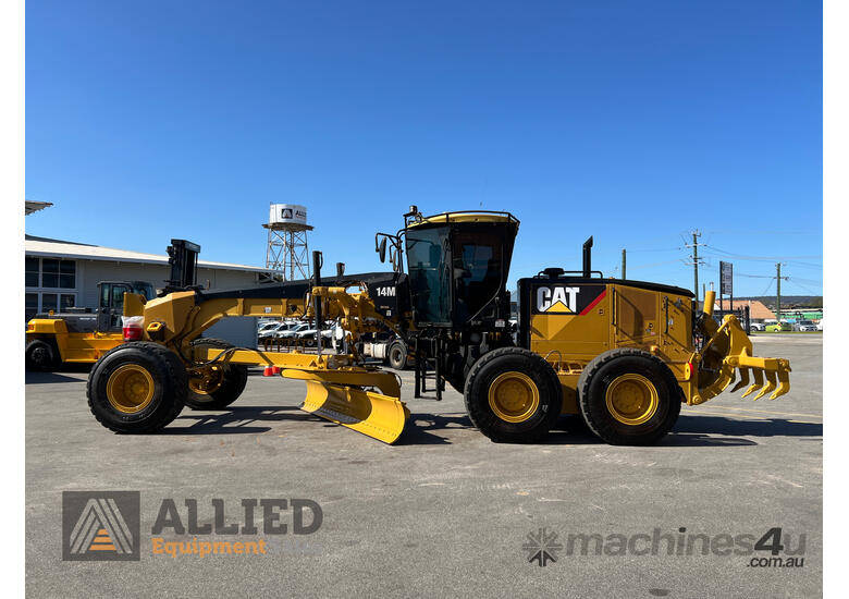 caption 2012 Caterpillar 14M Motor Grader