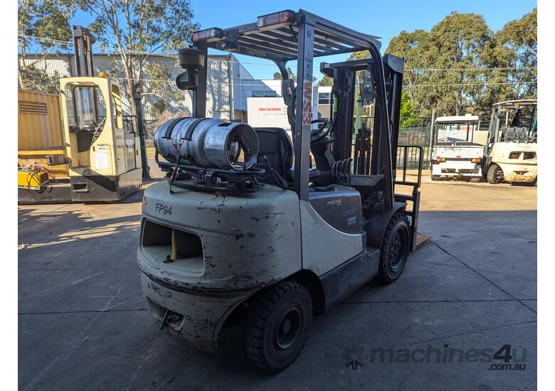 FORKPAC- Crown CG33P gas forklift