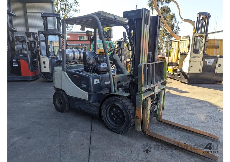 FORKPAC- Crown CG33P gas forklift