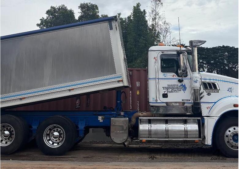 caption 2016 Mack Trident MP8 Tipper Truck 6X4 Good Condition Lots of Maintenace!