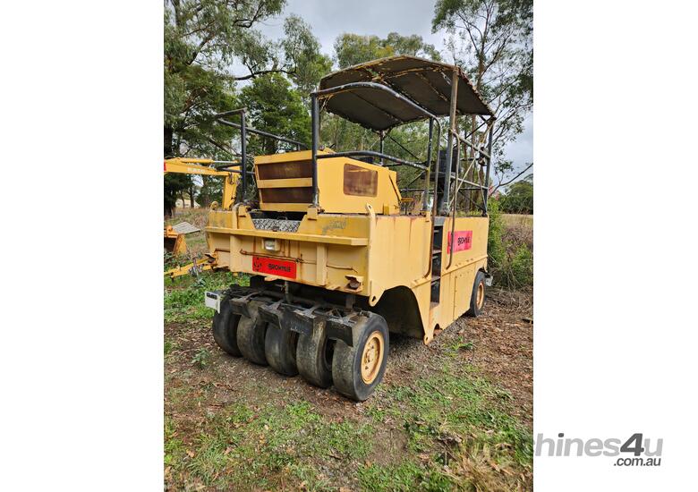 caption 16 Tonne Multi Wheel Roller - Pacific RP16 - 1988