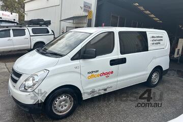 Hyundai 2009   H-1 Van