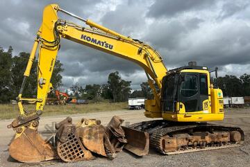 Komatsu 2016   Pc228uslc-8