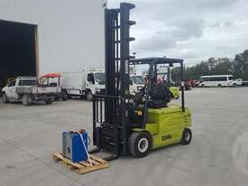 Clarke GEX25 - picture2' - Click to enlarge