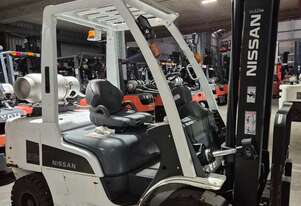 [EOFY Sale!] Nissan UG1FA35DU Forklift | 3.5 Tonne Capacity | 2016 Model | Power & Precision
