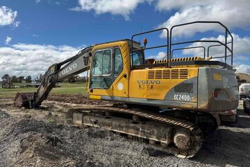 Volvo   EC240BLC Excavator