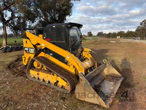 caption CAT 299D2 XHP Skid Steer