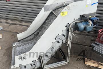 DYNA CON Plastic link cleated belt motorised 960mm elevator conveyor 0.37kw 600mm wide