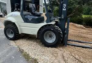 Sym Rough Terrain CPC35 Forklift