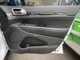 2017 Jeep Grand Cherokee Blackhawk Petrol (WOVR - Repairable Write off) - picture0' - Click to enlarge