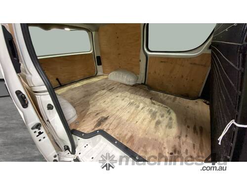 caption 2022 Toyota Hiace LWB Van T/Diesel (Auto)