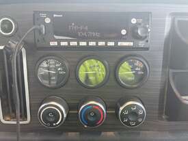 2022 Freightliner Cascadia Tipper - picture2' - Click to enlarge