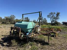 40ft Farm-Made Sprayer - Wings to extend to 70ft - picture0' - Click to enlarge