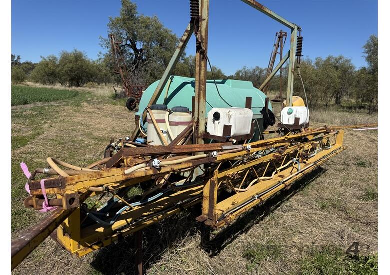 caption 40ft Farm-Made Sprayer - Wings to extend to 70ft