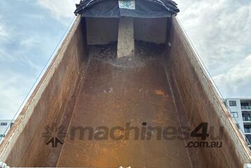 Isuzu 2023   FYJ 300-350 Tipper