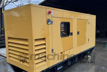 Generator Caterpillar 275kva with 150 hours showing.