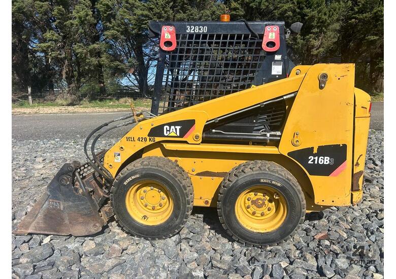 2010 Caterpillar 216B