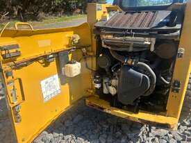 2010 Caterpillar 216B - picture2' - Click to enlarge