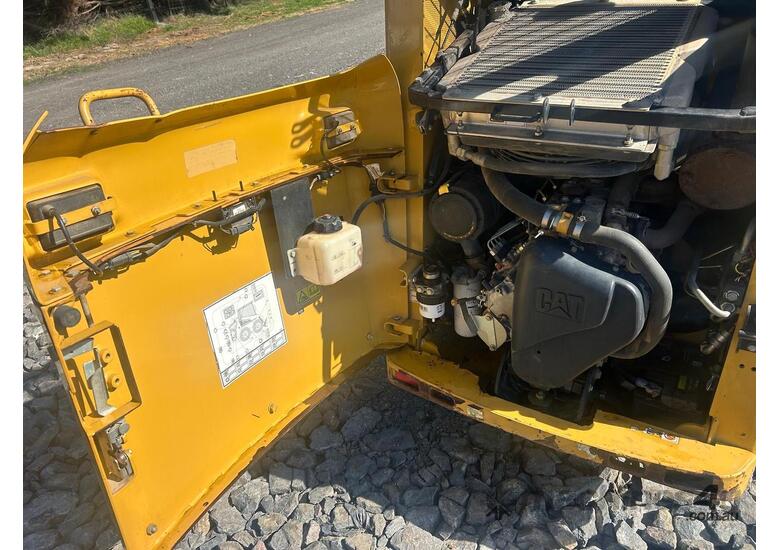 2010 Caterpillar 216B