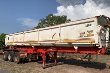 2013 TriStar Stallion Side Tipper Spring Suspension, Roll Over Tarp 2013 TriStar Stallion Side Tipper Spring Suspension, Roll Over Tarp