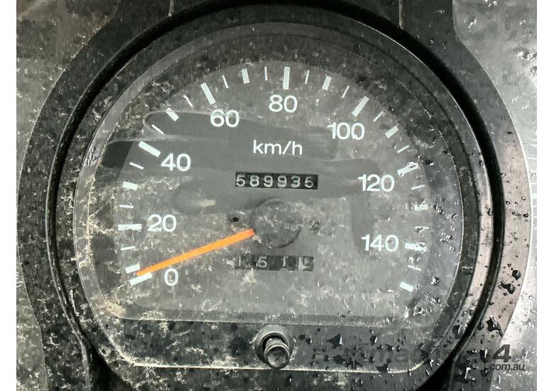 2000 Nissan UD MKB210 Curtainsider