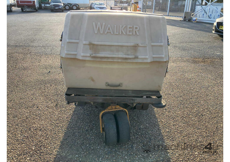 Walker MDDGHS Zero Turn Ride On Mower