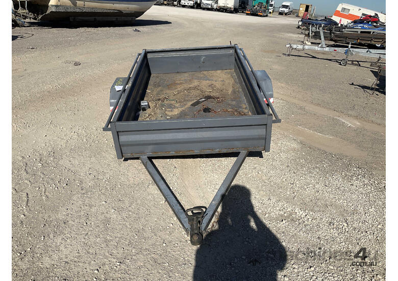 Unknown Single Axle Box Trailer