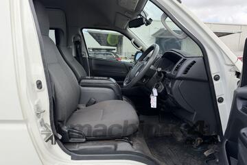 2017 Toyota Hiace Commuter Diesel