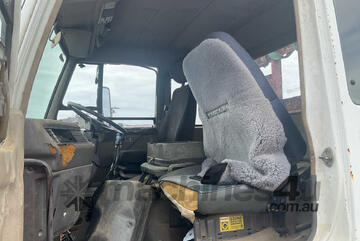 1994 Mitsubishi FM557 Table Top Beaver Tail