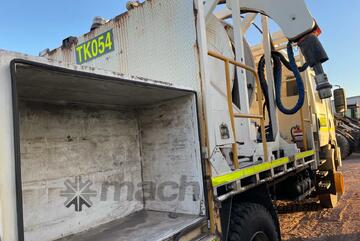 2014 Isuzu FTS 800 Crew Cab Service Body