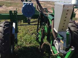 2014 Renaldo 2 Row 1 Bed Seed Planter - picture0' - Click to enlarge
