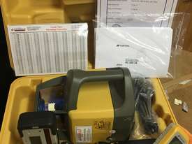 Topcon RL -200 2s Dual Grade Laser Level - picture2' - Click to enlarge