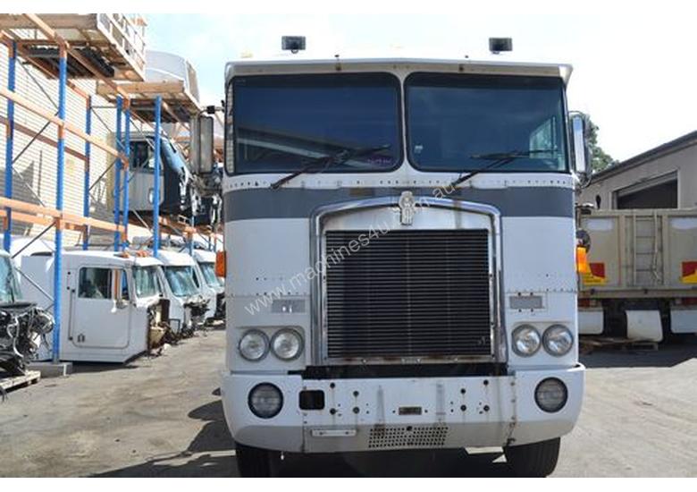 caption KENWORTH K100G Full Truck wrecking for parts to be sold - Top Quality great value