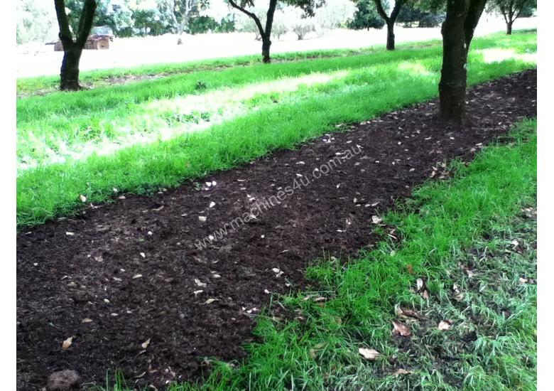 caption Compost/manure row spreader suit Orchard & Vineyard