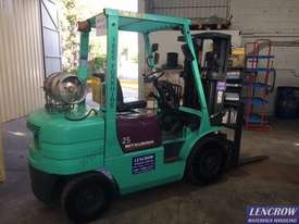 Used LPG 2500 kgs Mitsubishi forklift - picture0' - Click to enlarge