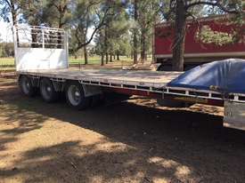 Lusty  Convertible Trailer - picture0' - Click to enlarge