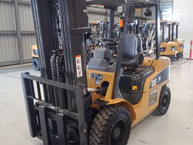 CAT 3.0T LPG Forklift GPE30N - Price Reduced to Clear - picture0' - Click to enlarge