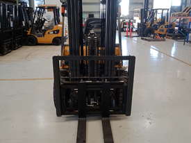 CAT 3.0T LPG Forklift GPE30N - Price Reduced to Clear - picture2' - Click to enlarge