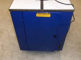 Box Strapping Machine - picture0' - Click to enlarge