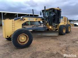 2012 John Deere 670 G - picture2' - Click to enlarge