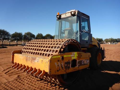 2007 XCMG XS120PD Articulated Grid Vibratory Roller (RL01)