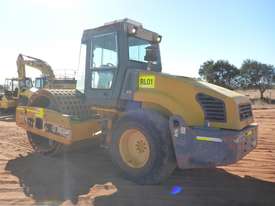 2007 XCMG XS120PD Articulated Grid Vibratory Roller (RL01) - picture1' - Click to enlarge