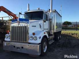 2010 Kenworth T408SAR - picture1' - Click to enlarge