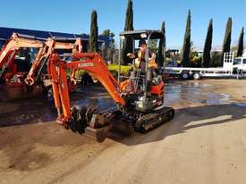 KUBOTA U17-3 EXCAVATOR WITH VERY LOW 571 HOURS AND BUCKETS - picture0' - Click to enlarge