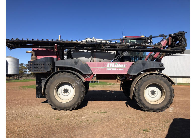 caption Miller Nitro 4365 Boom Spray Sprayer