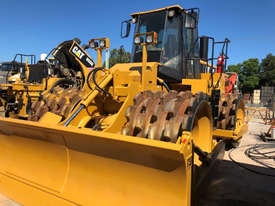 Caterpillar 825H Compactor Roller/Compacting - picture0' - Click to enlarge