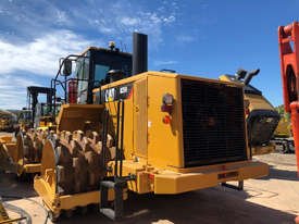 Caterpillar 825H Compactor Roller/Compacting - picture2' - Click to enlarge